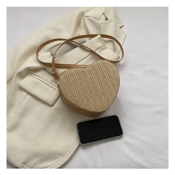 Straw Heart Cream Crossbody Shoulder Bag - Picture 4 of 6